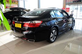 2015款本田雅阁2.0L