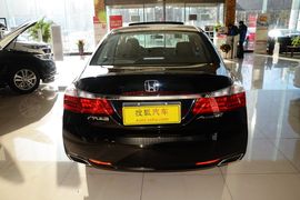 2015款本田雅阁2.0L