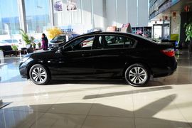 2015款本田雅阁2.0L