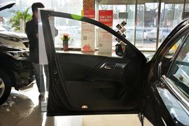 2015款本田雅阁2.0L