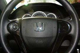 2015款本田雅阁2.0L