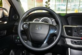 2015款本田雅阁2.0L
