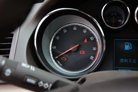 2015款别克君威2.0L精英时尚型