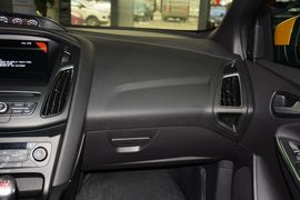 2015款福特福克斯ST