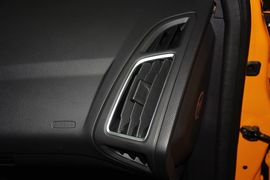 2015款福特福克斯ST