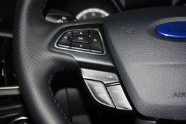 2015款福特福克斯ST