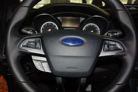 2015款福特福克斯ST