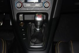 2015款福特福克斯ST