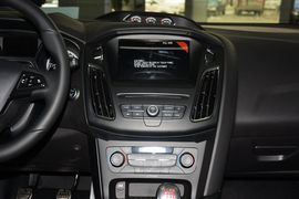 2015款福特福克斯ST