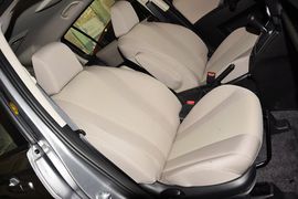 2013款马自达Mazda5