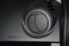 2013款马自达Mazda5