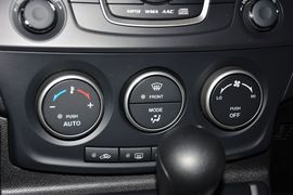 2013款马自达Mazda5