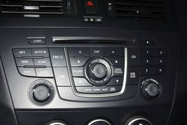 2013款马自达Mazda5