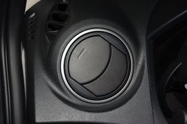 2013款马自达Mazda5