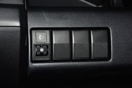 2013款马自达Mazda5