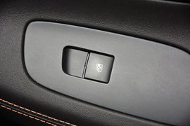 2013款别克全新君越2.4L