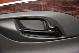 2013款别克全新君越2.4L