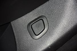 2013款别克全新君越2.4L
