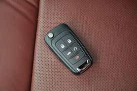 2013款别克全新君越2.4L
