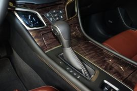 2013款别克全新君越2.4L