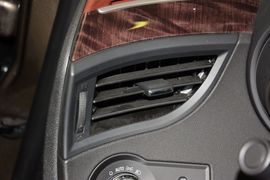 2013款别克全新君越2.4L