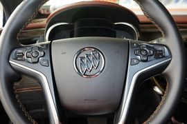 2013款别克全新君越2.4L