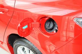 2015款马自达睿翼轿跑车2.0L手自一体精英版