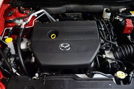 2015款马自达睿翼轿跑车2.0L手自一体精英版