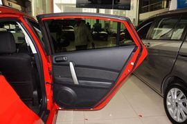 2015款马自达睿翼轿跑车2.0L手自一体精英版