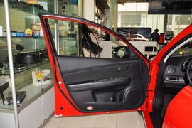 2015款马自达睿翼轿跑车2.0L手自一体精英版