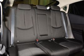 2015款马自达睿翼轿跑车2.0L手自一体精英版