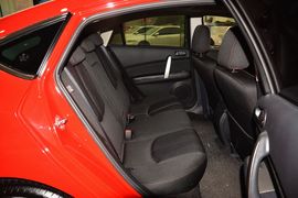 2015款马自达睿翼轿跑车2.0L手自一体精英版