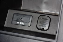 2015款马自达睿翼轿跑车2.0L手自一体精英版