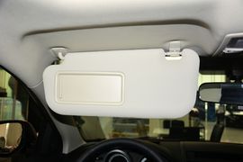 2015款马自达睿翼轿跑车2.0L手自一体精英版