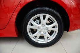 2015款马自达睿翼轿跑车2.0L手自一体精英版