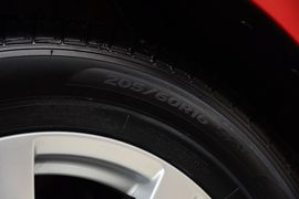 2015款马自达睿翼轿跑车2.0L手自一体精英版