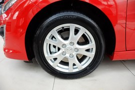 2015款马自达睿翼轿跑车2.0L手自一体精英版