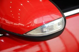 2015款马自达睿翼轿跑车2.0L手自一体精英版