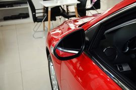 2015款马自达睿翼轿跑车2.0L手自一体精英版