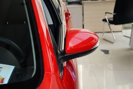 2015款马自达睿翼轿跑车2.0L手自一体精英版