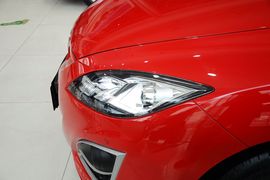 2015款马自达睿翼轿跑车2.0L手自一体精英版