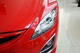2015款马自达睿翼轿跑车2.0L手自一体精英版