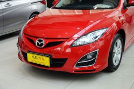 2015款马自达睿翼轿跑车2.0L手自一体精英版