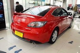 2015款马自达睿翼轿跑车2.0L手自一体精英版