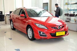 2015款马自达睿翼轿跑车2.0L手自一体精英版
