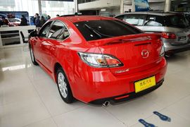 2015款马自达睿翼轿跑车2.0L手自一体精英版