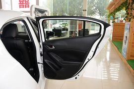 2016款马自达3Axela昂克赛拉三厢2.0L自动运动型