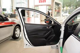 2016款马自达3Axela昂克赛拉三厢2.0L自动运动型