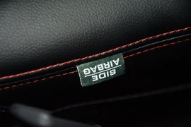 2016款马自达3Axela昂克赛拉三厢2.0L自动运动型