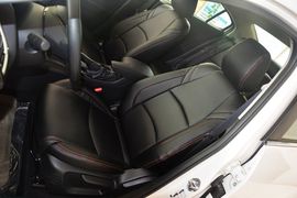 2016款马自达3Axela昂克赛拉三厢2.0L自动运动型